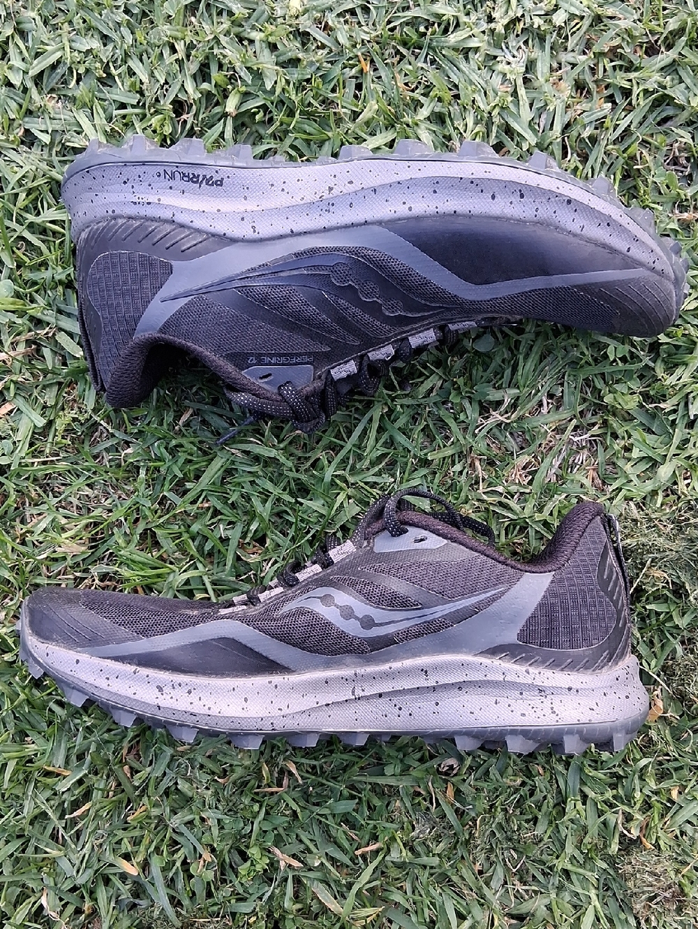 Men's Black Running Shoes - Picture 3 of 14